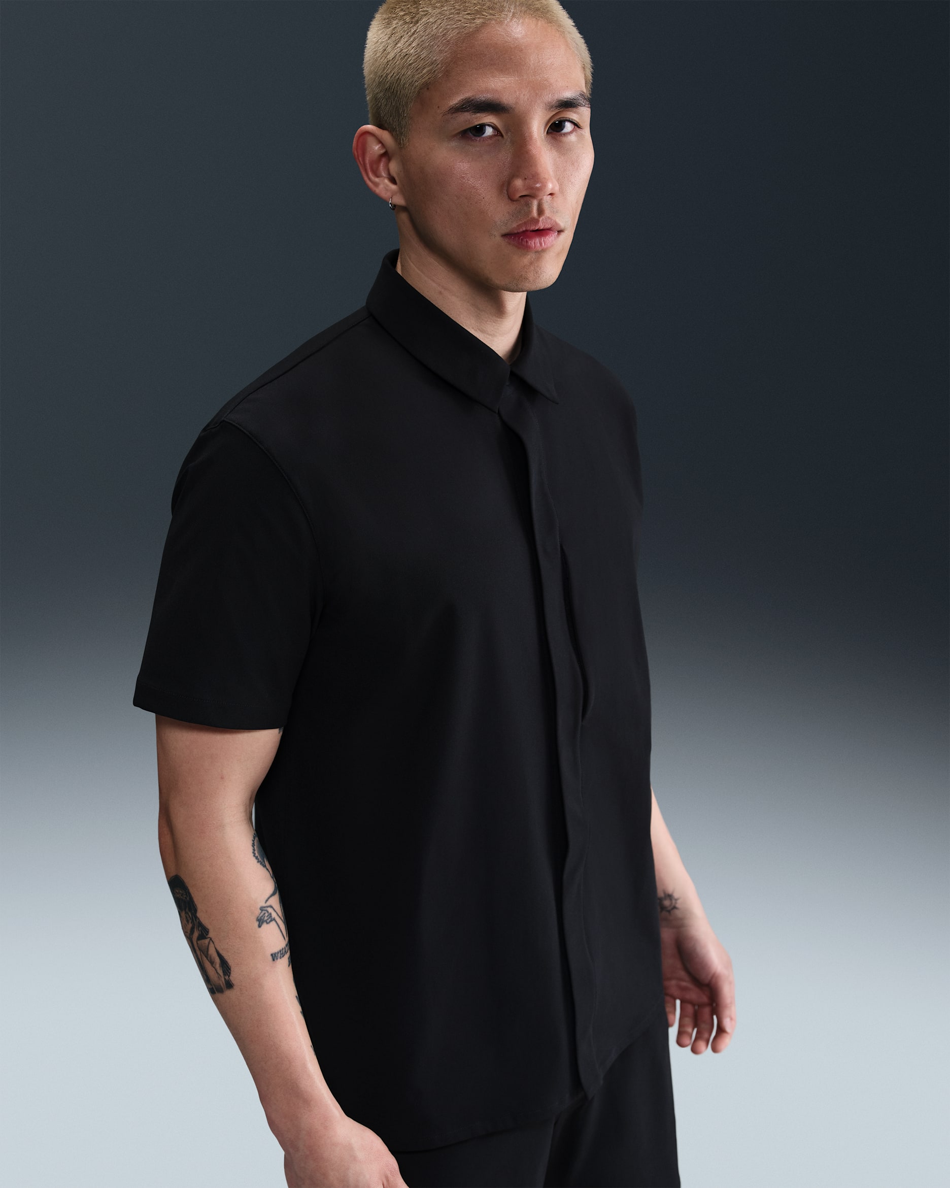 133 トップス❤️ セール】フロントZIPショート丈ニットトップス（Tシャツ